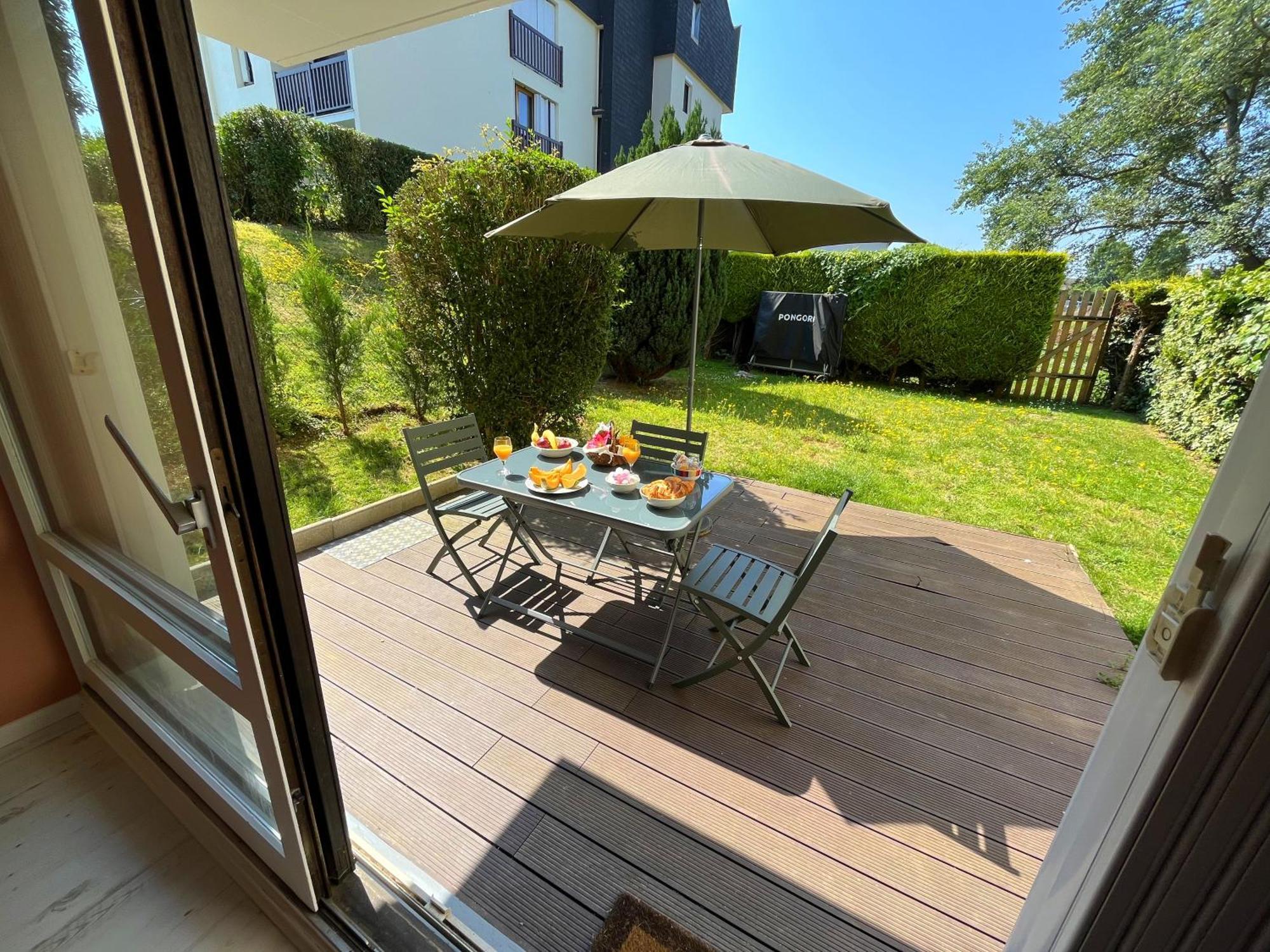 Studio Proche Plage - Parking Gratuit Et Prive - Terrasse Et Petit Jardin Cloture Courseulles-sur-Mer Exterior photo